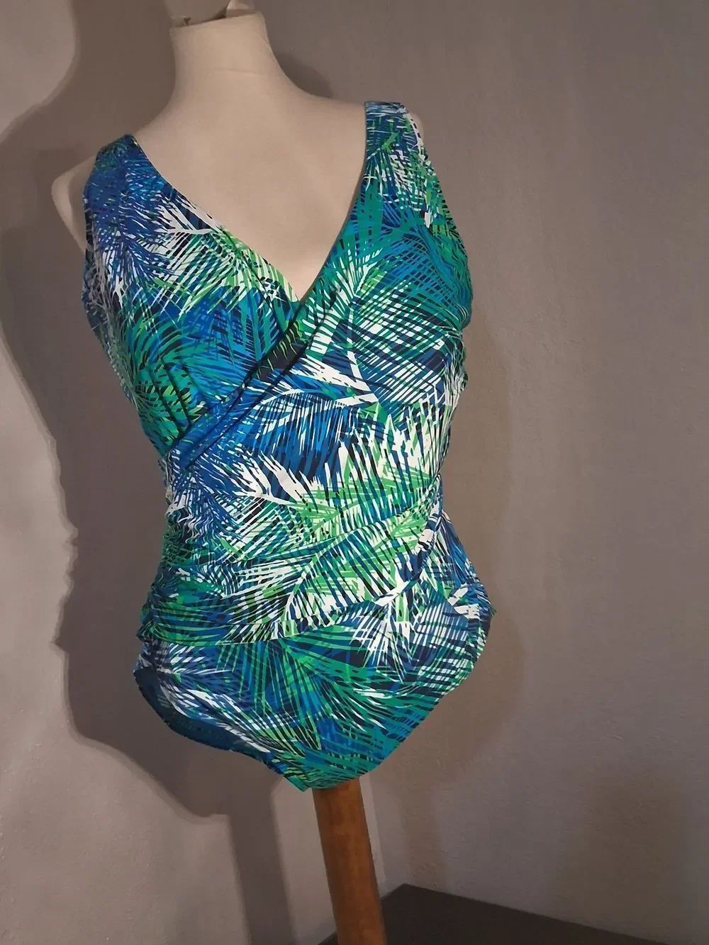 L.L. Bean Blue and Green Patterned One-Piece Swimwear Size 20W